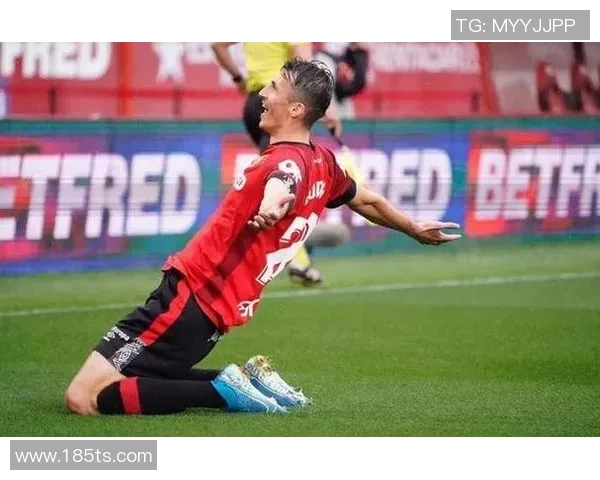 重庆足球队的拼搏之路在欧锦赛上的辉煌与挑战